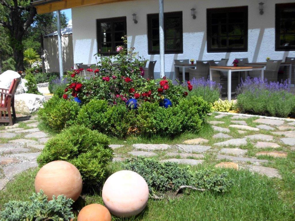 Ferm Guest house 3*
